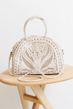 Mame Kurogouchi(マメ) Cording Embroidery Demi Lune Handbag  BEIGE