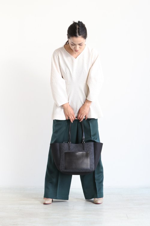 YAHKI(ヤーキ) FELT TOTE BAG GREY - YAMAROKU（ヤマロク） オンライン