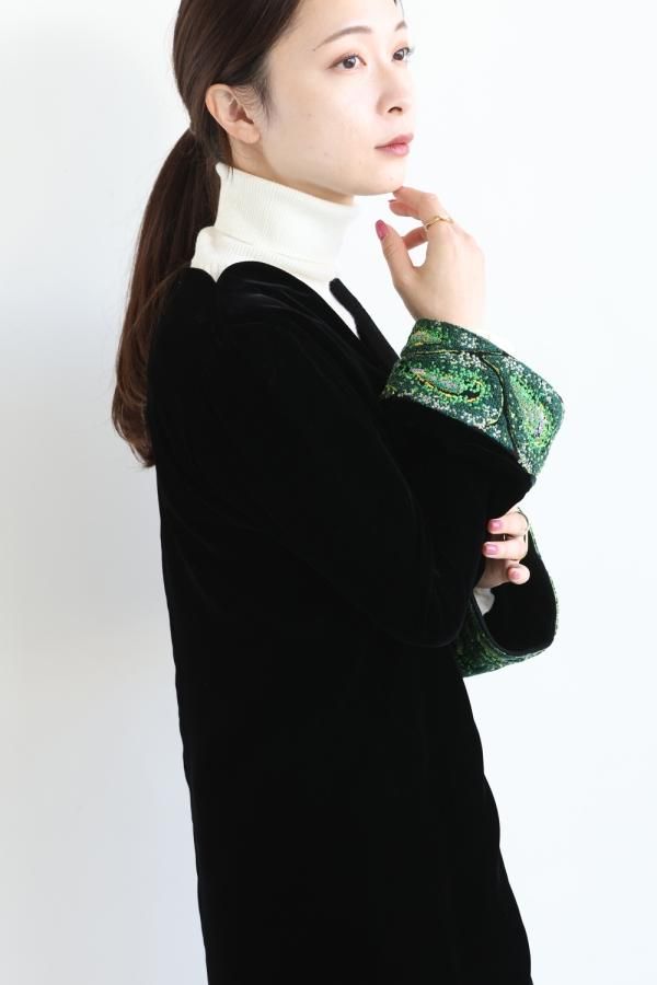 Mame Kurogouchi(マメ) Embroidered Velvet Plunge Mini Dress