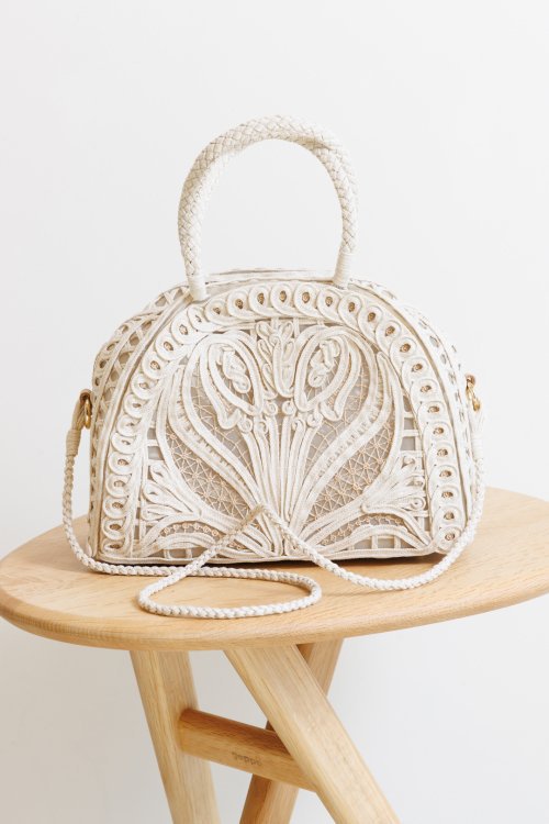 Mame Kurogouchi(マメ) Cording Embroidery Demi Lune Handbag BEIGE -  YAMAROKU（ヤマロク） オンラインストア