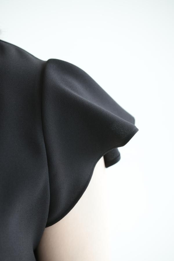 Theory(セオリー) PRIME GGT BD RUFFLE SLEEVE TP BLACK Theory(セオリー) PRIME GGT BD RUFFLE SLEEVE TP BLACK