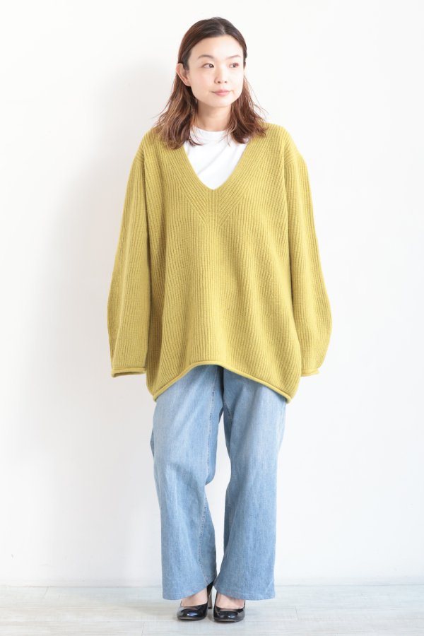 unfil(アンフィル) superfine lambs wool ribbed-knit V neck sweater 