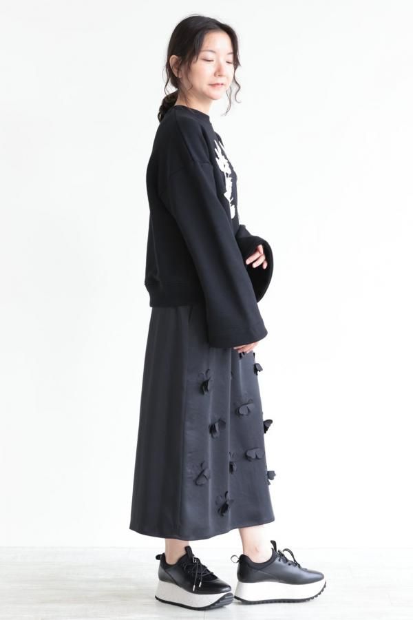 MUVEIL(ミュベール) スズラン刺繍裏毛プルオーバー黒38 MUVEIL カメオ刺繍裏毛プルオーバー | KOKO