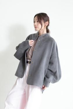新品 theory セオリー　シンプル　美品　ショートコート　灰色　グレー Theory luxe - Theory luxe 22aw ショート丈コートの通販 by yu