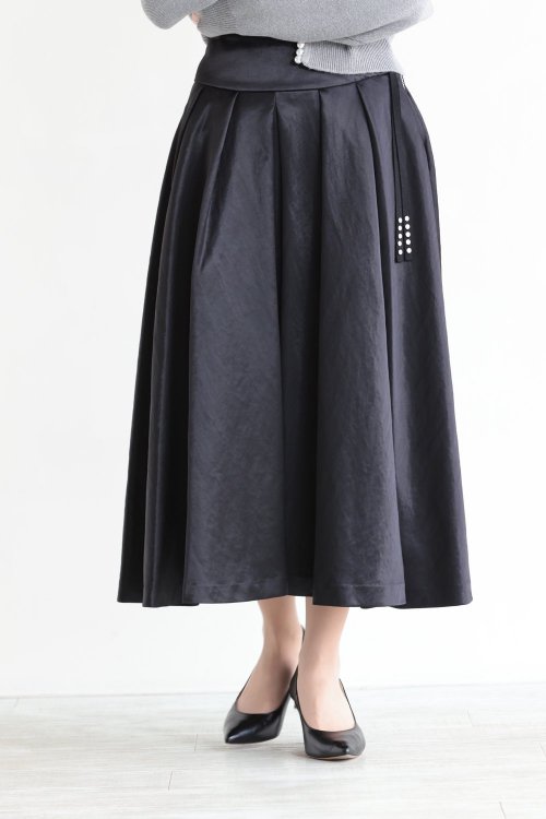 Mame Kurogouchi(マメ) Acetate Polyester Curved Line Slit Skirt -  YAMAROKU（ヤマロク） オンラインストア