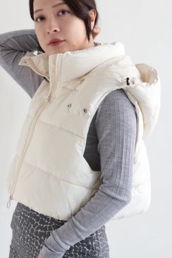 unfil(ե) WILD THINGS  unfil cropped hoodie vest  ecru