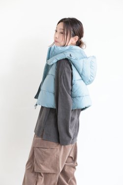 unfil(ե) WILD THINGS  unfil cropped hoodie vest  sage green