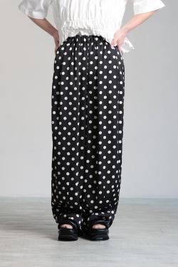 CEaRET FROM araara(å) Tuck Gather Curve Pants  etcblack