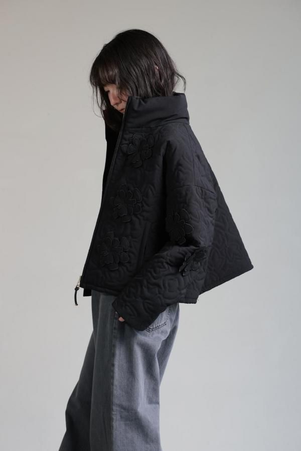 ミキティーちゃん 新品未使用MUVEIL 黒 フリル ジャケット 40 ミキティーちゃん様専用 新品未使用MUVEIL 黒 フリル ジャケット 40