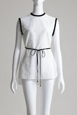 Mame Kurogouchi(マメ) Triacetate Georgette Floral Embroidery Sleeveless Top