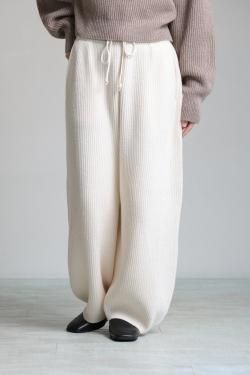 unfil(ե) woolen cotton & ex.fine lambs wool ribbed-knit wide pants  off white