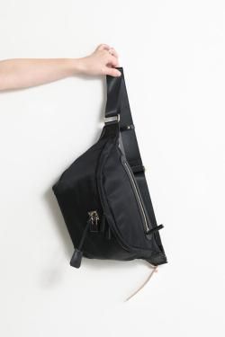 ACTIVO mica della valle(�����ƥ������ߥ��ǥ�����å�) fionda grande (NYLON)  BLACK