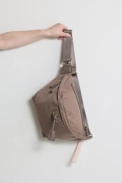 ACTIVO mica della valle(�����ƥ������ߥ��ǥ�����å�) fionda grande (NYLON)  TAUPE