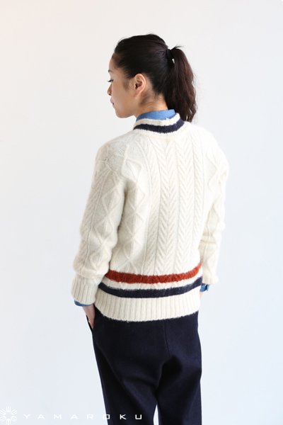 iliann loeb(イリアンローヴ) BLUE FACE CASHMERE pullover off white