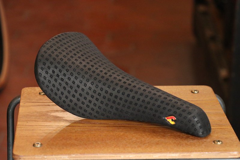 CINELLI/チネリ 】 VOLARE SADDLE（ヴォラーレ サドル）BLACK