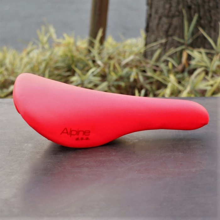 デットストック 【Selle Italia/セライタリア】 Alpine d.s.a. アルパイン サドル （Neon pink/ネオンピンク） -  中古スポーツ車・中古自転車・新車 京都の自転車販売 オンラインショッピング| サイクルショップエイリン