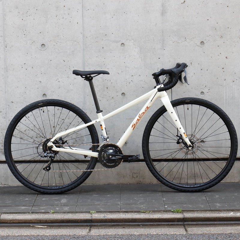 2023年モデル】【SALSA CYCLES (サルササイクルズ) 】 JOURNEYER CLARIS 700C (ジャーニアー クラリス)  グラベルバイク - eirin丸太町店＆サイクルハテナ