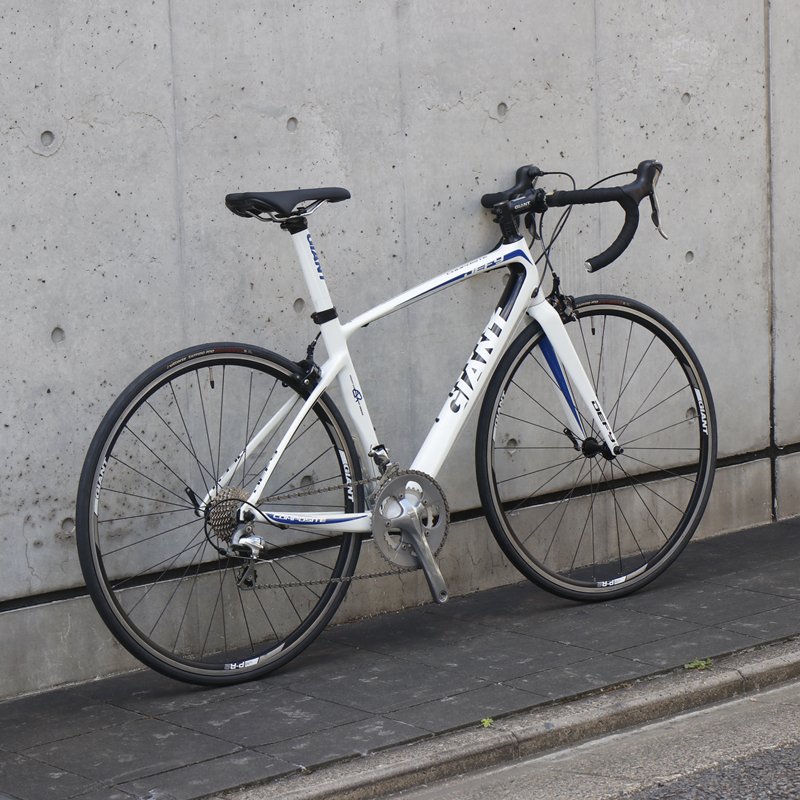 【中古】【2013年モデル】GIANT（ジャイアント） DEFY COMPOSITE 3（ディファイ コンポジット 3）フルカーボン ロードバイク -  中古スポーツ車・中古自転車・新車 京都の自転車販売 オンラインショッピング| サイクルショップエイリン