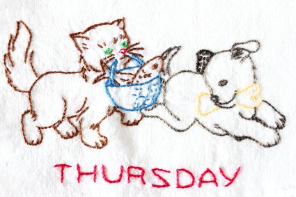 ヴィンテージ刺繍キッチンクロス・テーブルクロス（ティータオル ）｜仲良しイヌとネコ  1週間 7種セット