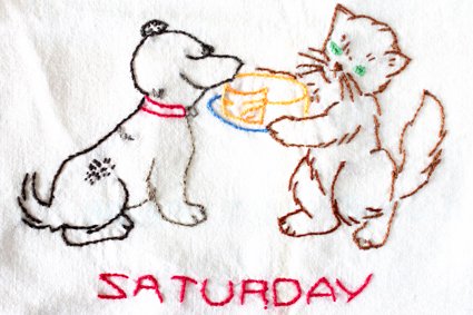ヴィンテージ刺繍キッチンクロス・テーブルクロス（ティータオル ）｜仲良しイヌとネコ  1週間 7種セット