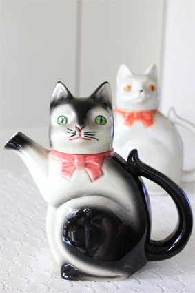 Erphila 】ドイツ製 白黒ネコのティーポット - アンティーク