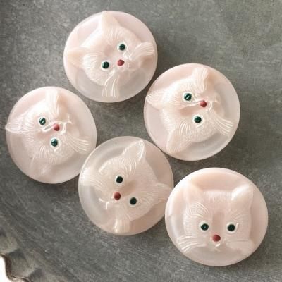 ネコのガラスボタン｜チェコ - 海外のアンティーク・ブロカント