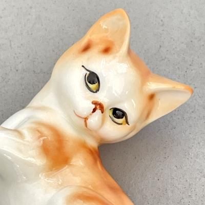 イギリスアンティーク　ダンバリーミント キャットのフィギュリン　猫置物 イギリスアンティーク ダンバリーミント キャットのフィギュリン