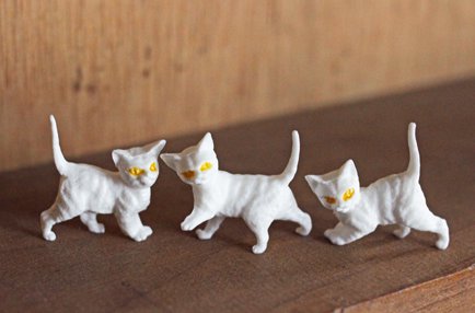 ドイツ製ミニチュアキャット｜白ネコ・黒ネコ- 海外のアンティーク