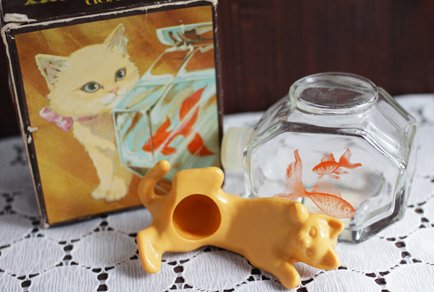 AVON 】ネコのコロン（香水瓶）ネコと金魚鉢 ヴィンテージパフューム 