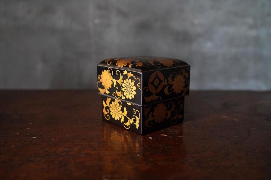 蒔絵の箱‥古美術 蒔絵の箱‥古美術