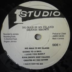 Dennis Brown / No Man Is An Island - 西新宿レゲエショップ