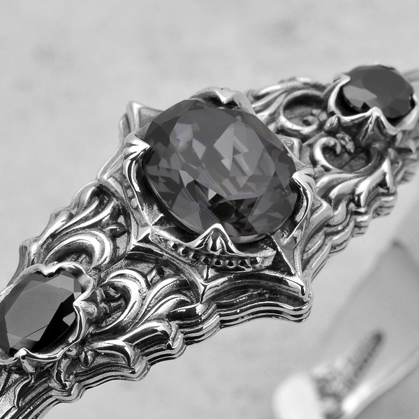 Artemis Classic / アルテミスクラシック Black Knight Bangle