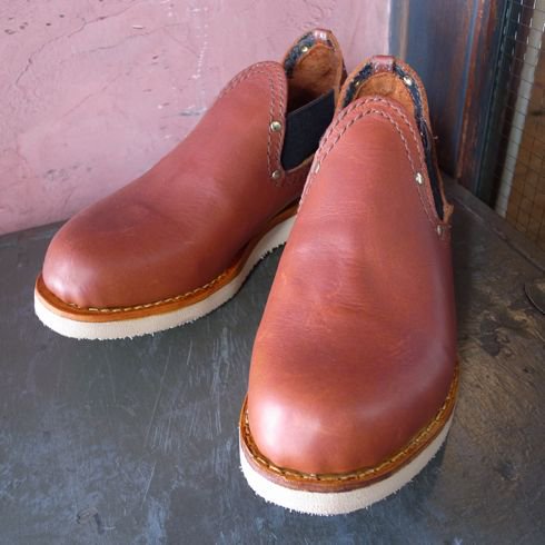 MAINLAND BOOTS(メインランドブーツ）| Chelsea-Vibram Sole/Red Dog - BEVERLY HILLS