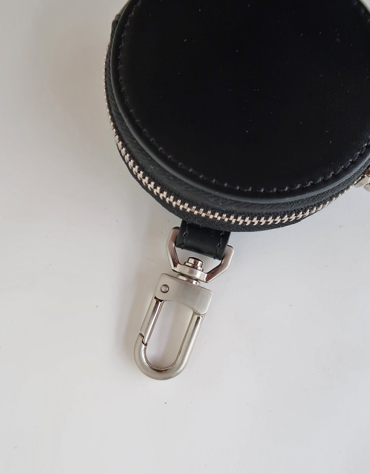 SAGAN Vienna】 ROUND COIN CASE [CRK] / Black｜kink online shop