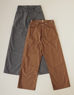 BUCKLE-BACKED TROUSERS / LOT. 209