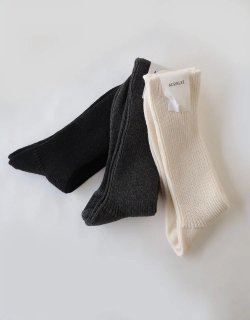 <img class='new_mark_img1' src='https://img.shop-pro.jp/img/new/icons56.gif' style='border:none;display:inline;margin:0px;padding:0px;width:auto;' />COTTON CASHMERE LOW GAUGE SOX
