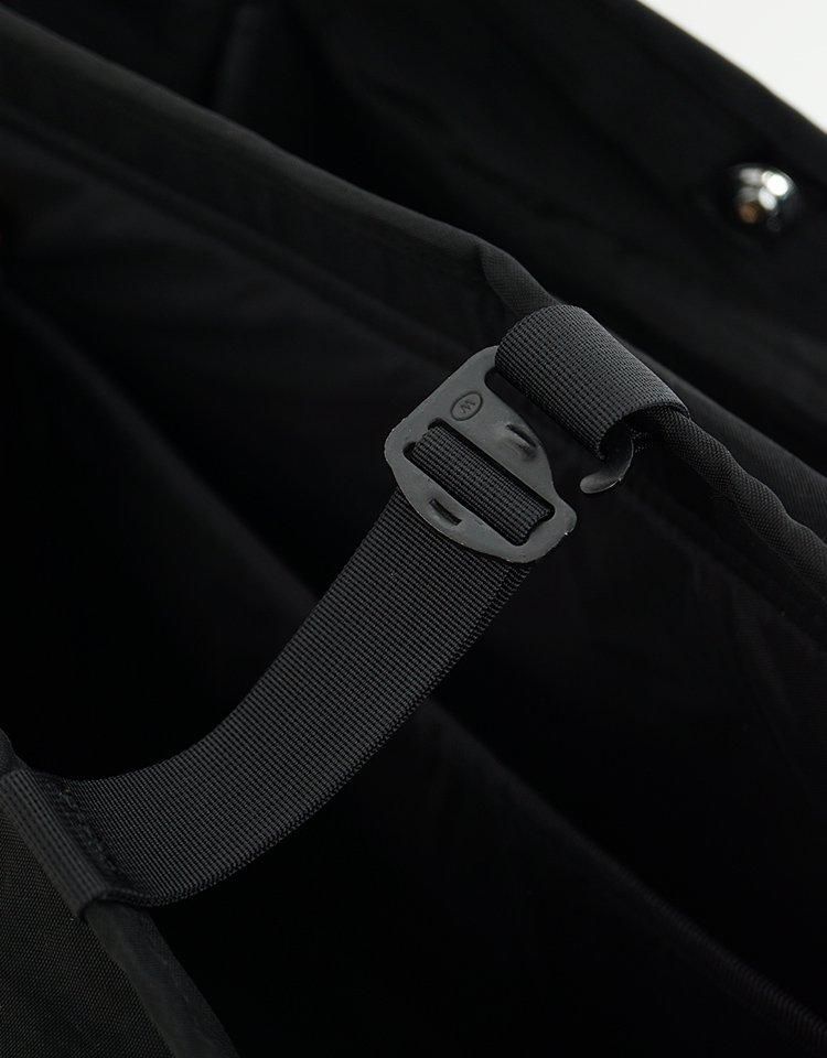 MAN-TLE】MESSENGER BAG - compressed nylon / R17G2｜kink