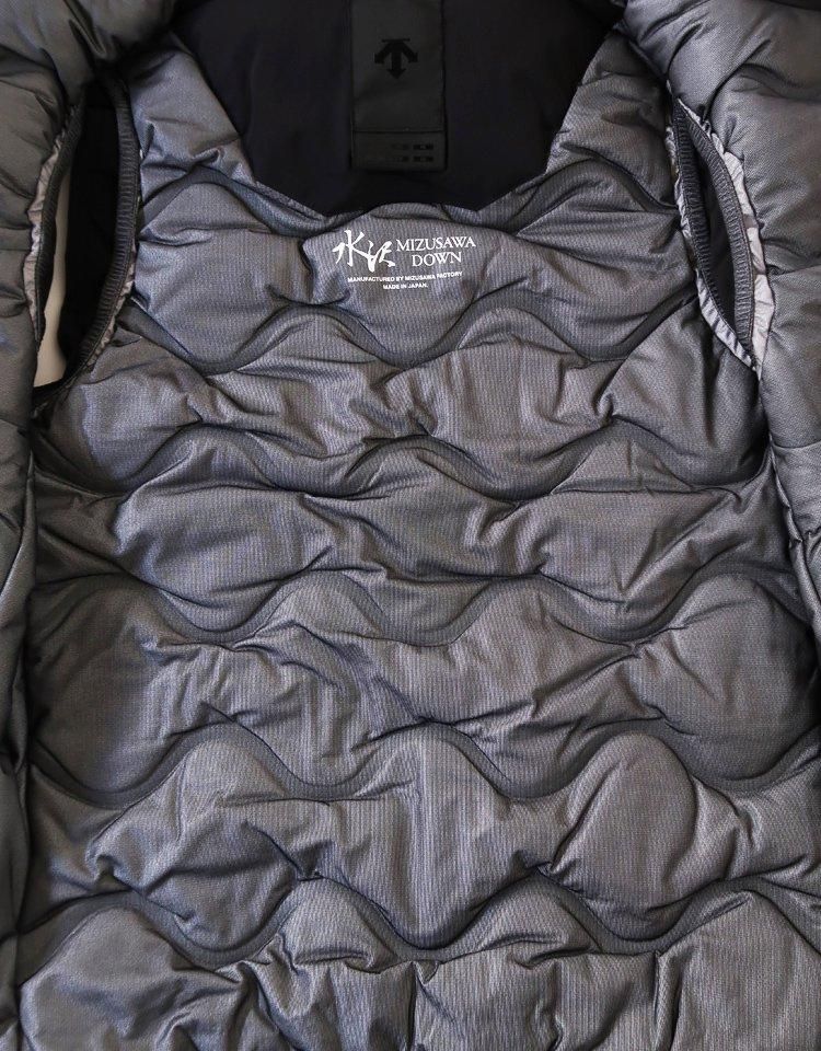 DESCENTE ALLTERRAIN】 MIZUSAWA INVISIBLE DOWN VEST 