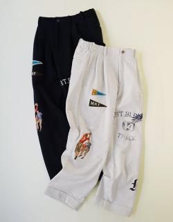 Multi embodied-design sweatpants