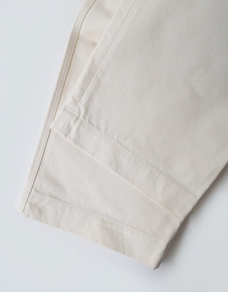 AURALEE】 WASHED FINX CHINO ONE-TUCK PANTS|kink online shop AURALEE】 WASHED FINX CHINO ONE-TUCK PANTS|kink online shop