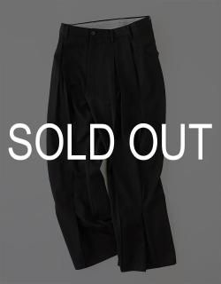 Tuck-detail pants