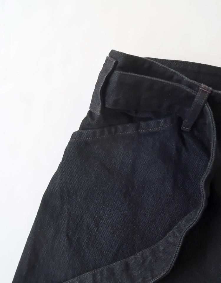 COMOLI】 ブラックデニムベルテッドパンツ / C03-03001｜kink