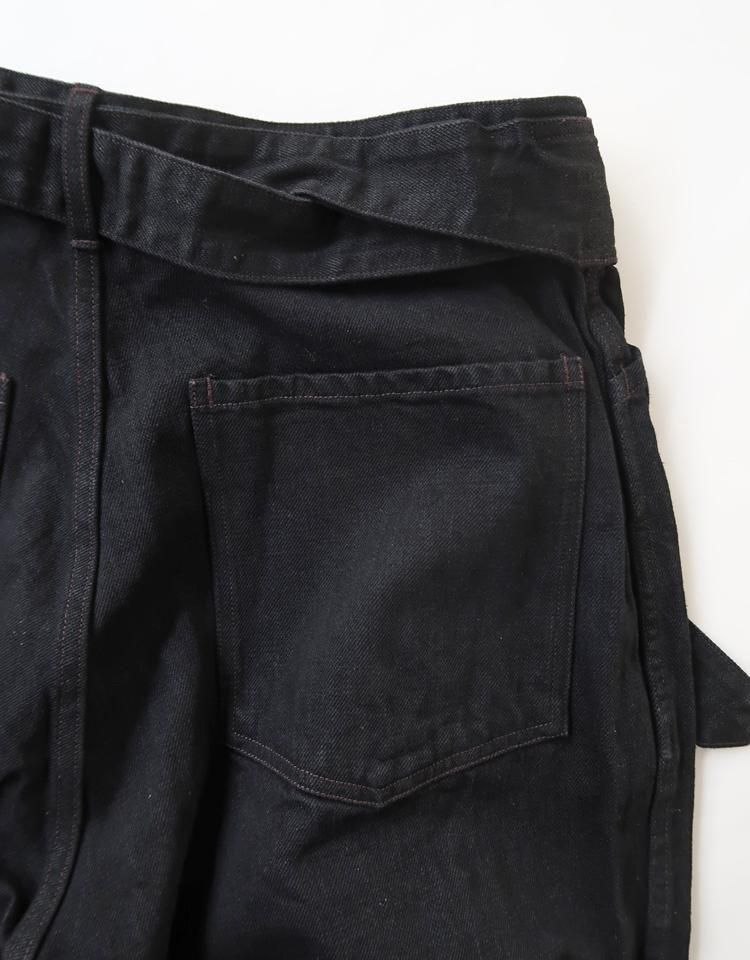 COMOLI デニムベルデッドパンツ ブラック A03-03001 COMOLI】 ブラックデニムベルテッドパンツ / C03-03001｜kink