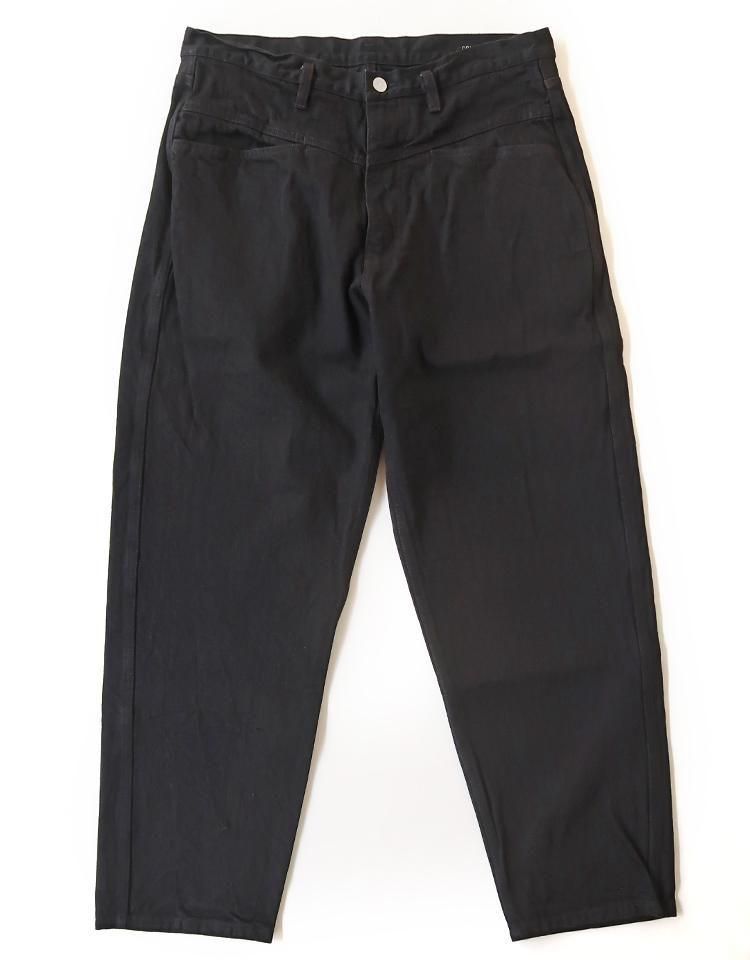 COMOLI】 ブラックデニムテーパードパンツ / C03-03005｜kink