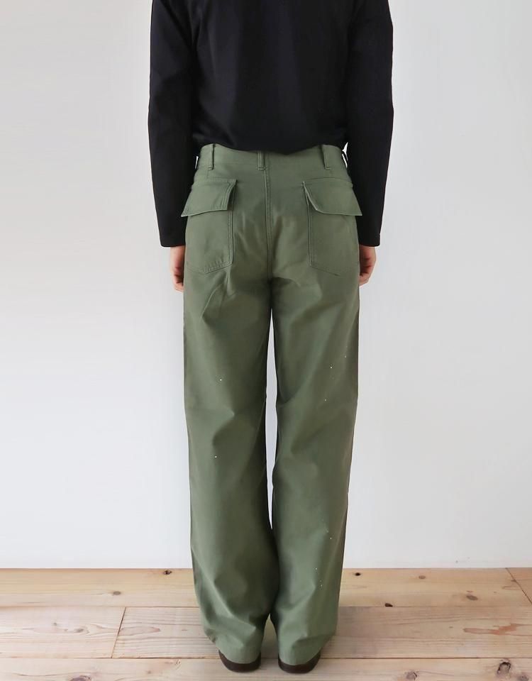 AURALEE】 WASHED BAGGY SATIN BLEACHED BAKER PANTS｜kink