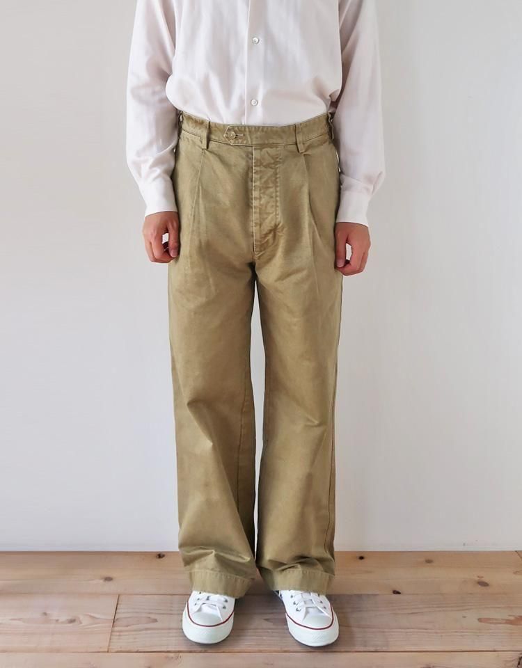AURALEE】 PRODUCT DYED FINX CHINO ONE-TUCK PANTS｜kink