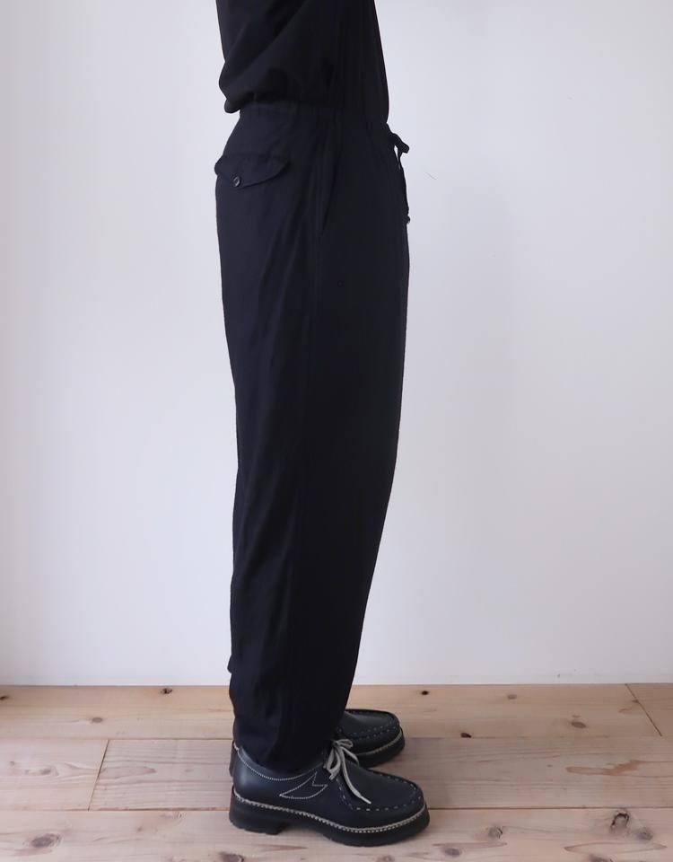 COMOLI】 カシミヤシルク製品染ドローストリングパンツ / C03