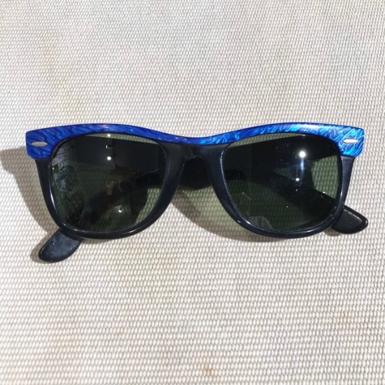 90's B&L Ray-Ban Wayfarer made in USA - VINTAGE CLOTHES & ANTIQUES 