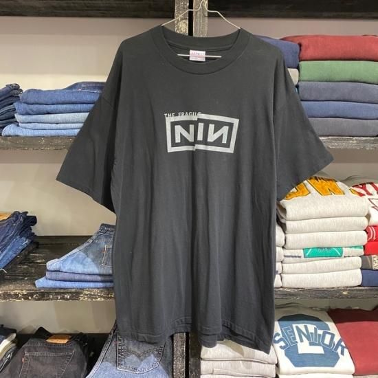 90's Nine Inch Nails t shirt - VINTAGE CLOTHES & ANTIQUES 