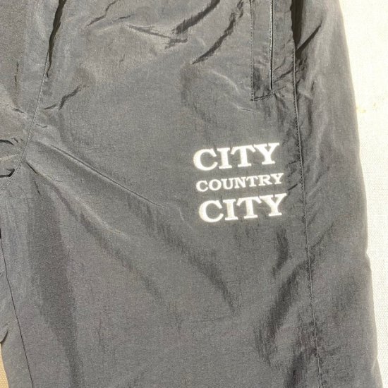 City Country City nylon pants - VINTAGE CLOTHES & ANTIQUES 
